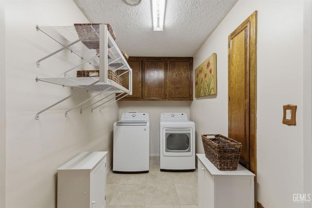 7605 Valemount Drive, Bakersfield, CA 93309