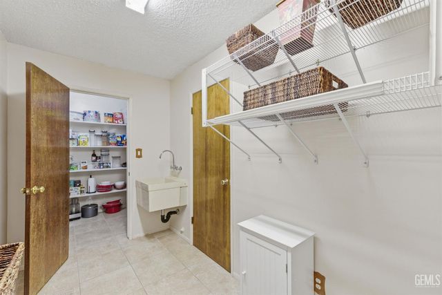 7605 Valemount Drive, Bakersfield, CA 93309