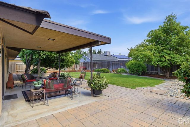 7605 Valemount Drive, Bakersfield, CA 93309