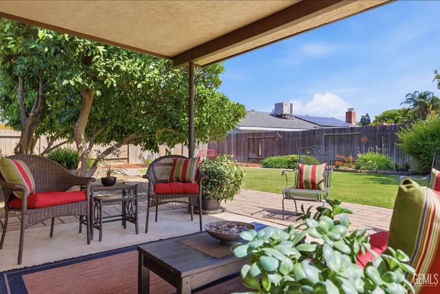 7605 Valemount Drive, Bakersfield, CA 93309
