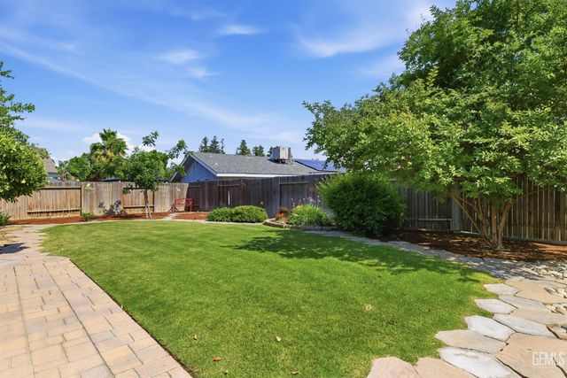 7605 Valemount Drive, Bakersfield, CA 93309