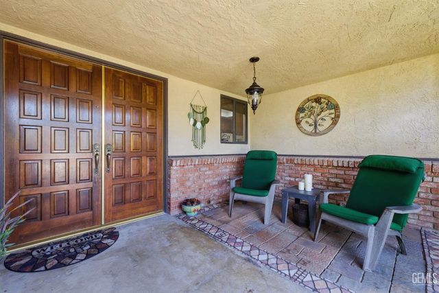 7605 Valemount Drive, Bakersfield, CA 93309