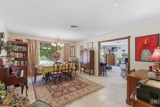7605 Valemount Drive, Bakersfield, CA 93309