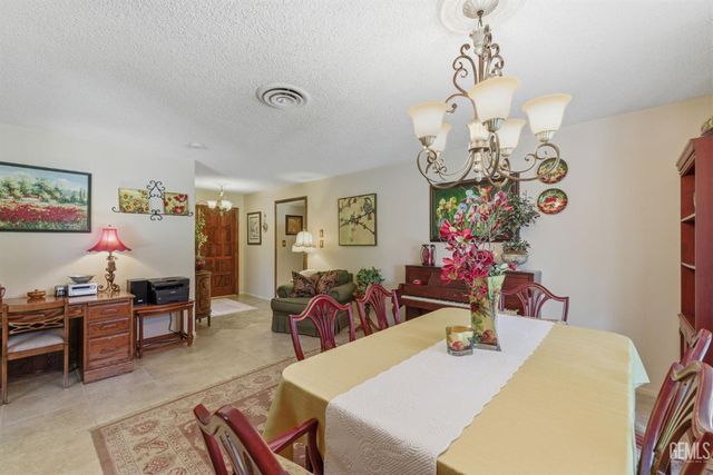 7605 Valemount Drive, Bakersfield, CA 93309