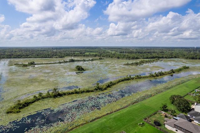 404 S Amherst Drive, West Columbia, TX 77486