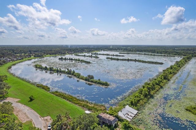 404 S Amherst Drive, West Columbia, TX 77486