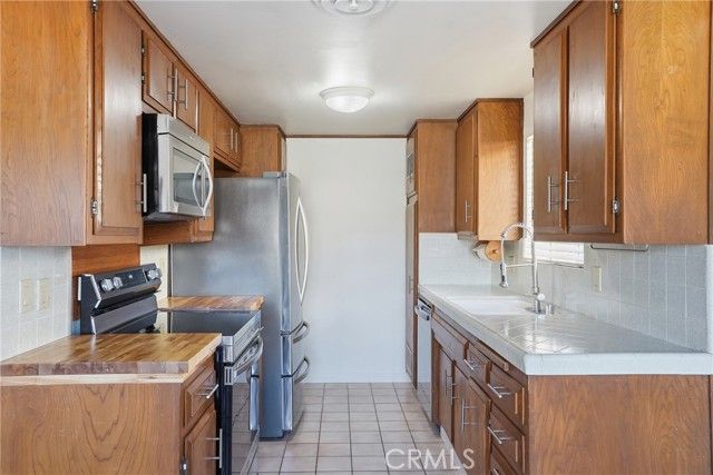 1750 Prefumo Canyon 22, San Luis Obispo, CA 93405