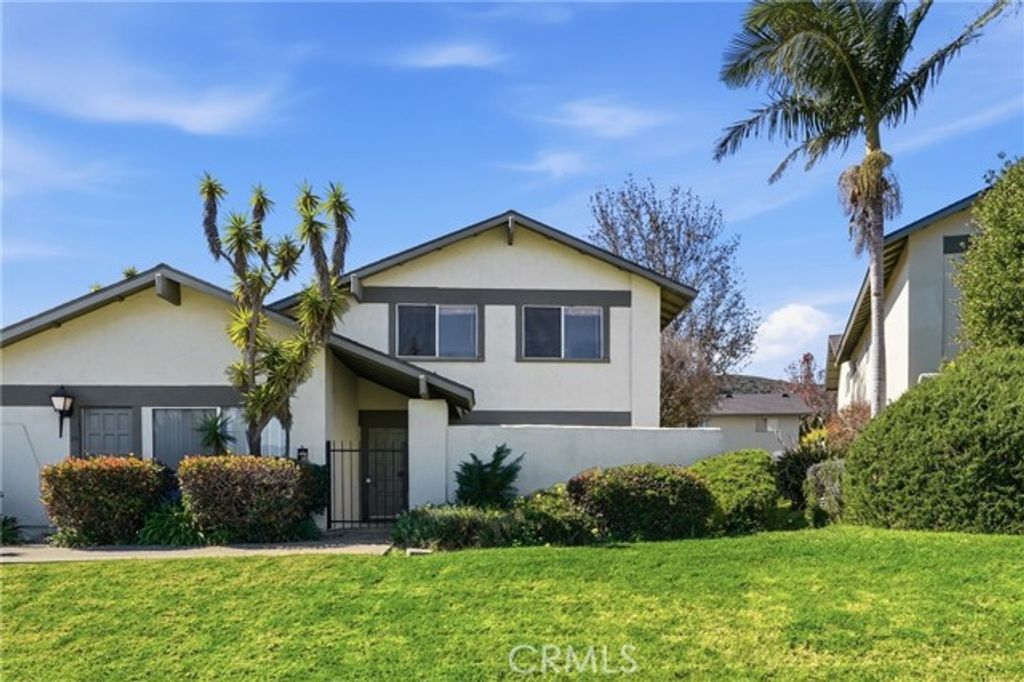 1750 Prefumo Canyon 22, San Luis Obispo, CA 93405