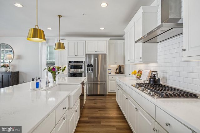 8776 WALNUT BOTTOM LN, Frederick, MD 21701