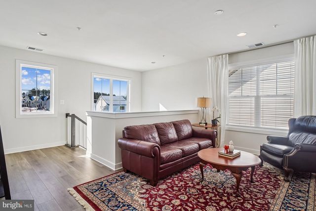 8776 WALNUT BOTTOM LN, Frederick, MD 21701