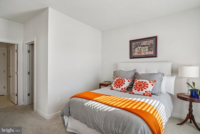 8776 WALNUT BOTTOM LN, Frederick, MD 21701