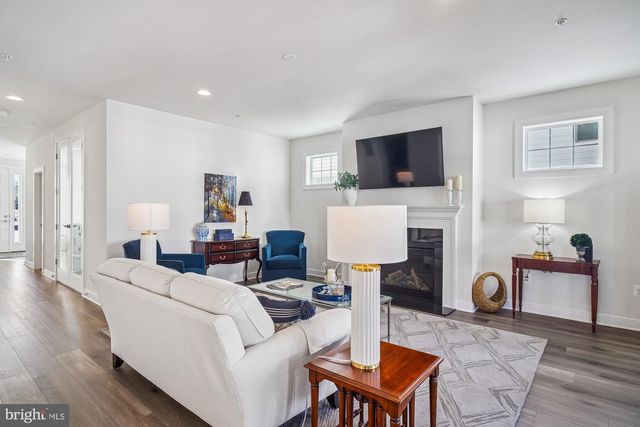 8776 WALNUT BOTTOM LN, Frederick, MD 21701