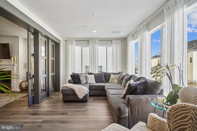 8776 WALNUT BOTTOM LN, Frederick, MD 21701