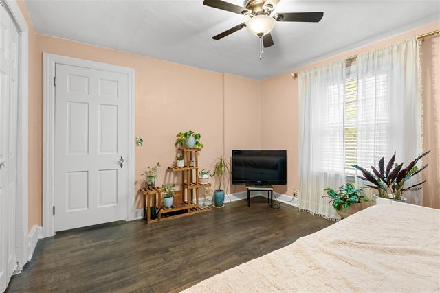 312 N Riverview Drive, Parchment, MI 49004