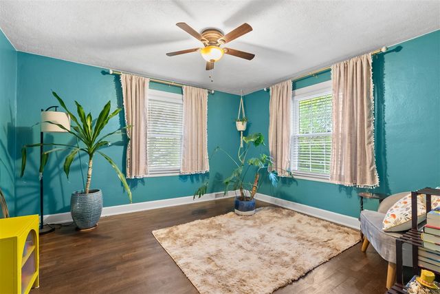 312 N Riverview Drive, Parchment, MI 49004