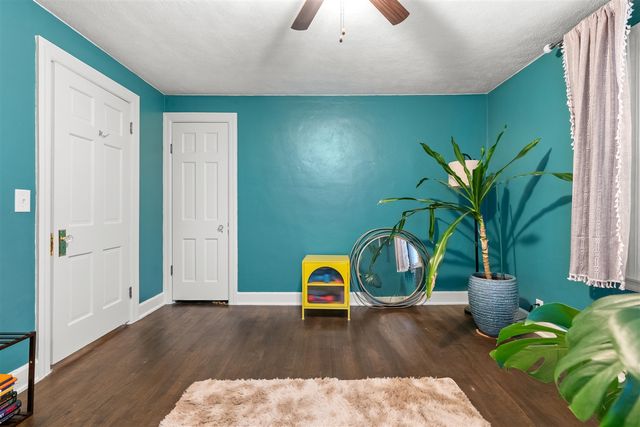 312 N Riverview Drive, Parchment, MI 49004