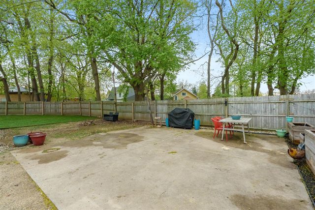 312 N Riverview Drive, Parchment, MI 49004