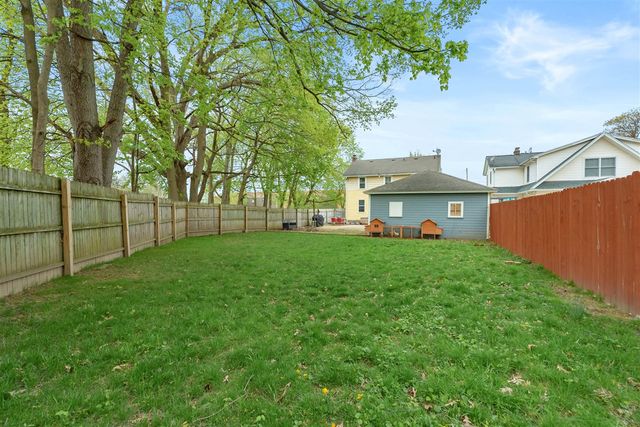 312 N Riverview Drive, Parchment, MI 49004