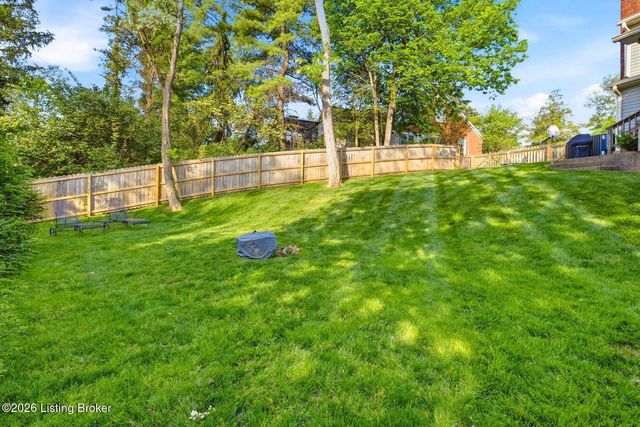 5204 Moccasin Trail, Louisville, KY 40207