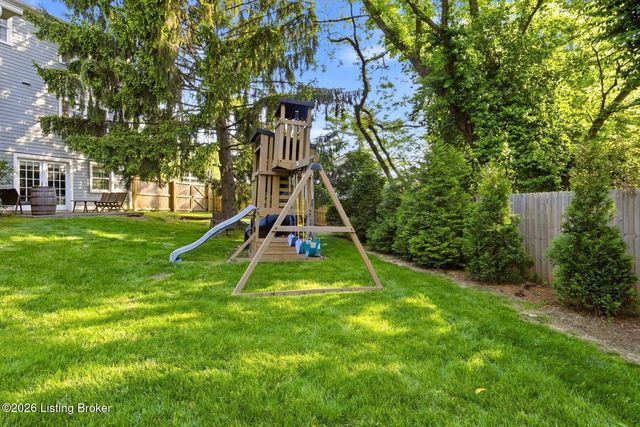 5204 Moccasin Trail, Louisville, KY 40207