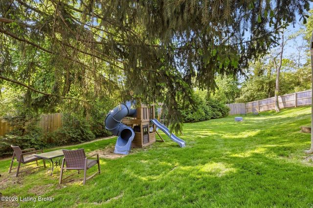 5204 Moccasin Trail, Louisville, KY 40207
