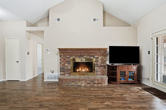 6004 Sundown Drive, Watauga, TX 76148