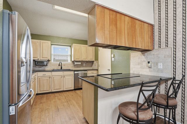 6004 Sundown Drive, Watauga, TX 76148