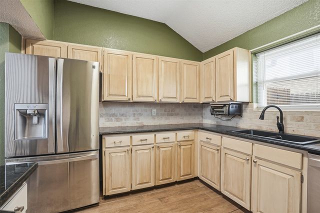 6004 Sundown Drive, Watauga, TX 76148