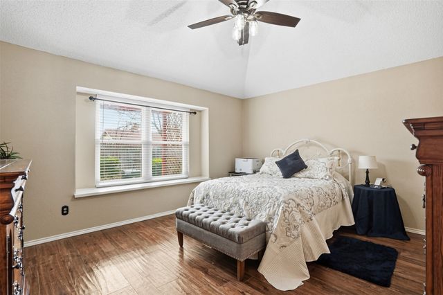 6004 Sundown Drive, Watauga, TX 76148