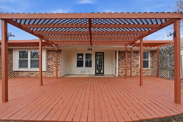 6004 Sundown Drive, Watauga, TX 76148