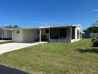 526 Hemingway Terrace F-02, Fort Pierce, FL 34982