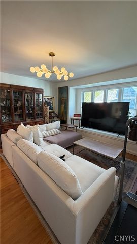 76 Ballantyne Brae, Utica, NY 13501