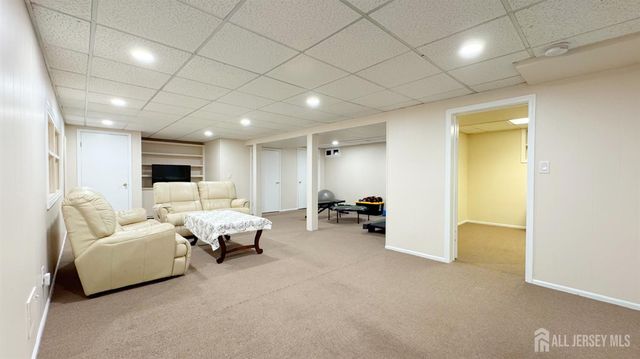 13 Lucille Court, Edison, NJ 08820