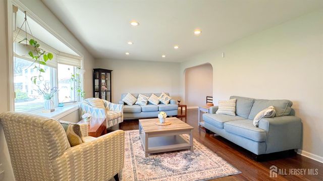 13 Lucille Court, Edison, NJ 08820