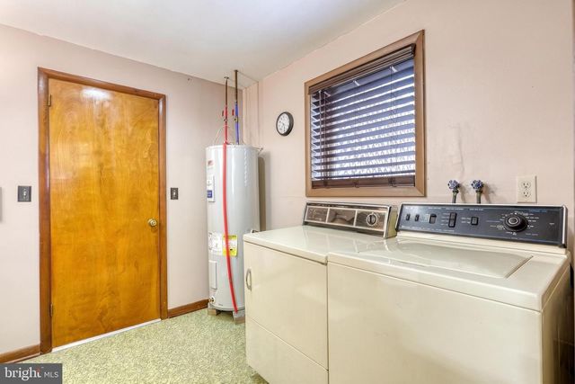 1917 DOUGLAS DRIVE, Carlisle, PA 17013
