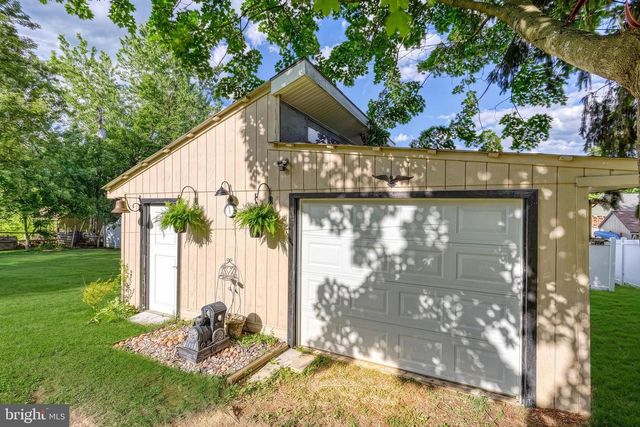 1917 DOUGLAS DRIVE, Carlisle, PA 17013