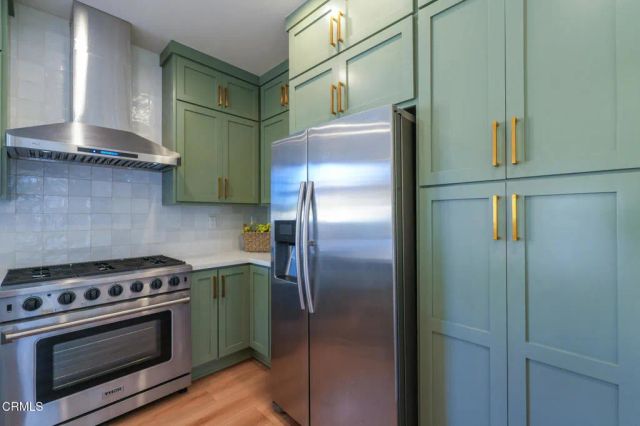 3958 Seneca Avenue, Los Angeles, CA 90039