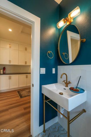 3958 Seneca Avenue, Los Angeles, CA 90039