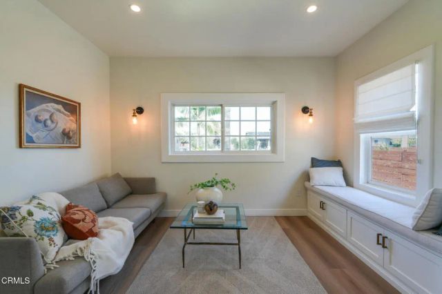3958 Seneca Avenue, Los Angeles, CA 90039