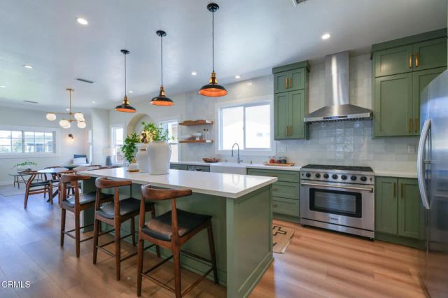 3958 Seneca Avenue, Los Angeles, CA 90039