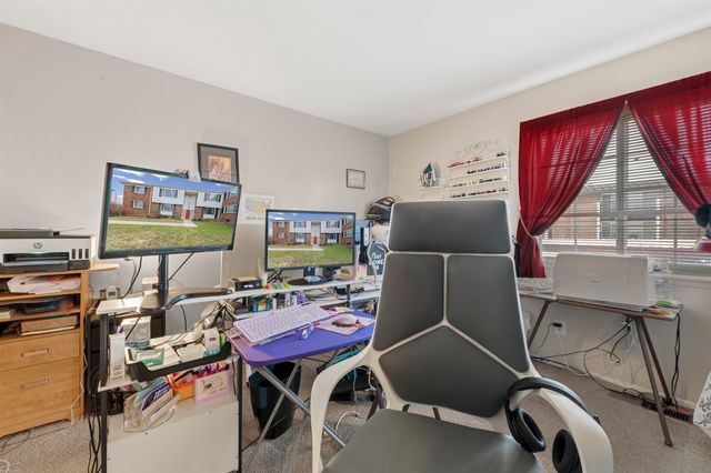 25344 Shiawassee Circle, Southfield, MI 48033