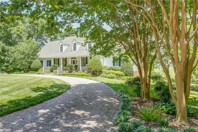310 Old Fraziers Trl, West Point, VA 23181