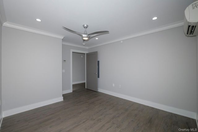 75 Circle Drive 93-205, Central Islip, NY 11722