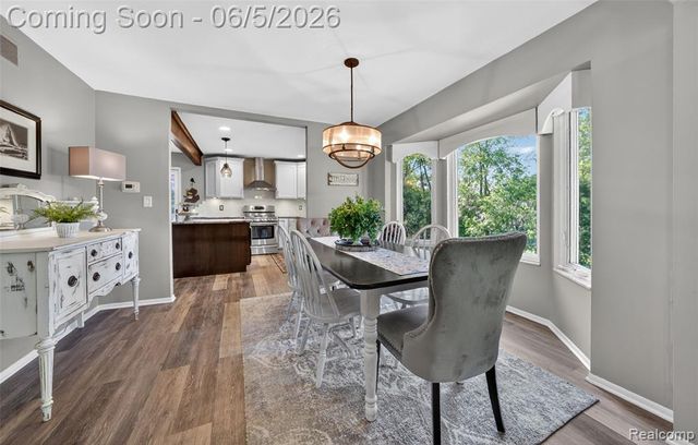 7841 Rampart Trail, Waterford, MI 48327