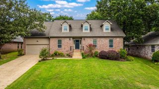 13818 Longtree Drive, Little Rock, AR 72212