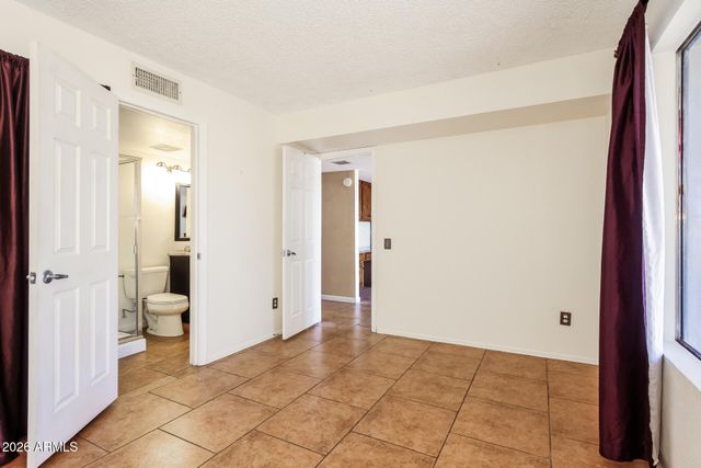 16215 N 16TH Street, Phoenix, AZ 85022
