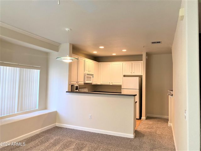 4465 E PARADISE VILLAGE Parkway S 1213, Phoenix, AZ 85032