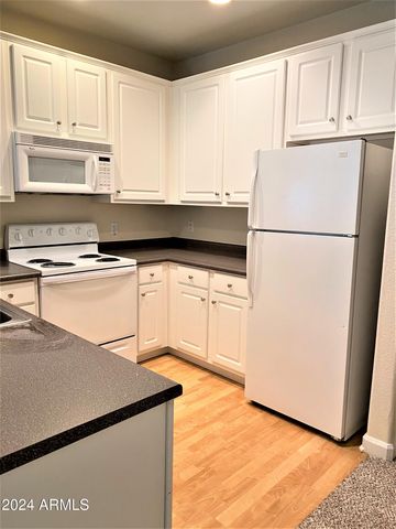 4465 E PARADISE VILLAGE Parkway S 1213, Phoenix, AZ 85032