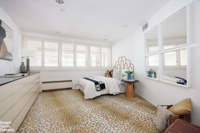 42 DOWNING Street, New York City, NY 10014