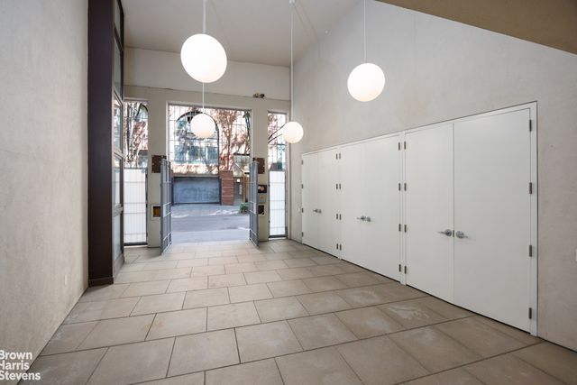 42 DOWNING Street, New York City, NY 10014